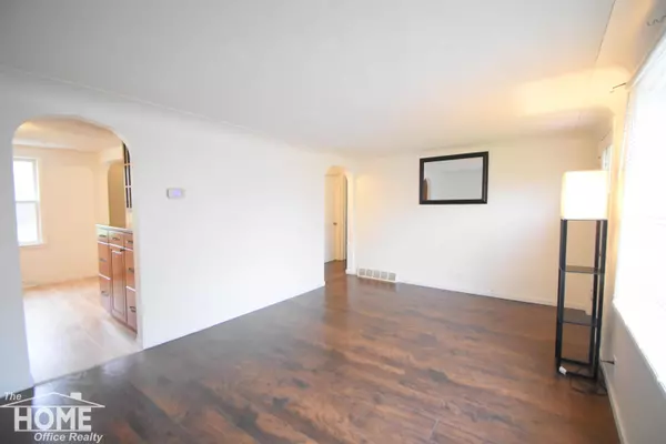 4171 Risedorph St, Burton, MI 48509