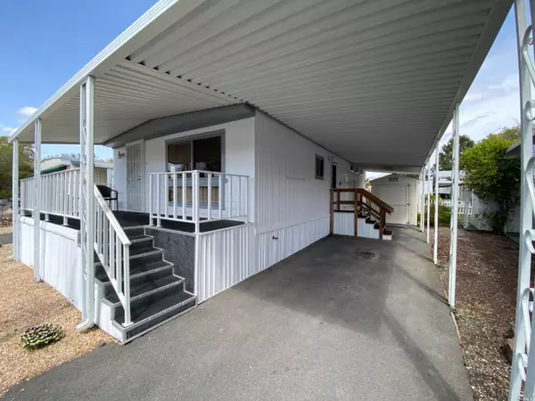 37 Maywood DR, Santa Rosa, CA 95409