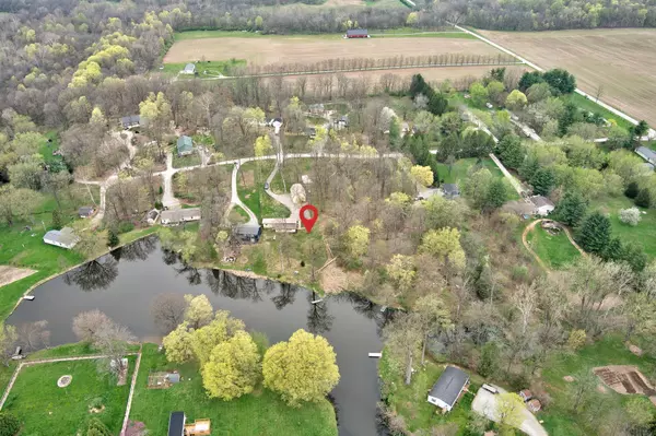 220 Duck Creek LN, Noblesville, IN 46060