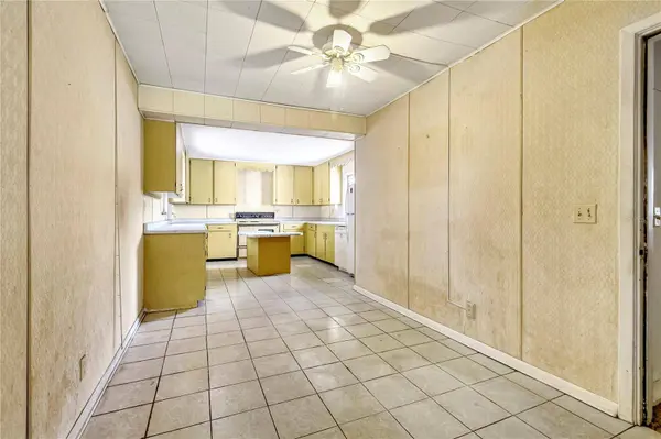 6601 N 9TH ST, Tampa, FL 33604