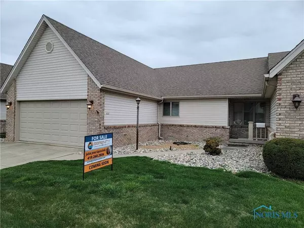 4237 Townhouse DR #E, Oregon, OH 43616