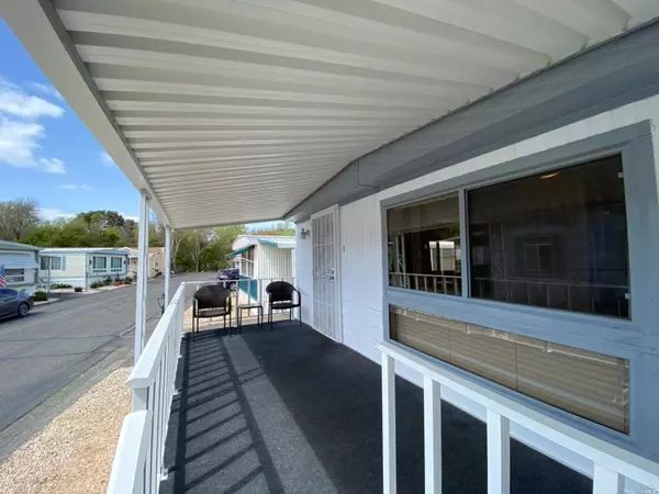 37 Maywood DR, Santa Rosa, CA 95409