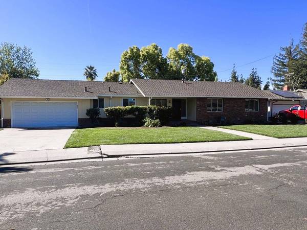 12 W Banbury DR, Stockton, CA 95207