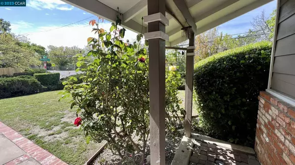 896 Brittany Ln, Concord, CA 94518