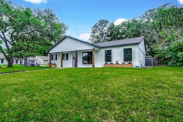 10722 Carlota CT, Houston, TX 77096