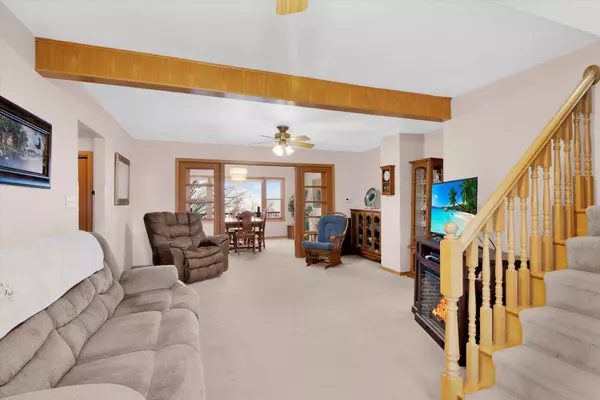 915 2nd ST, Pepin Twp, WI 54759