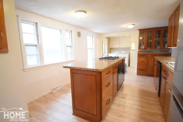 4171 Risedorph St, Burton, MI 48509