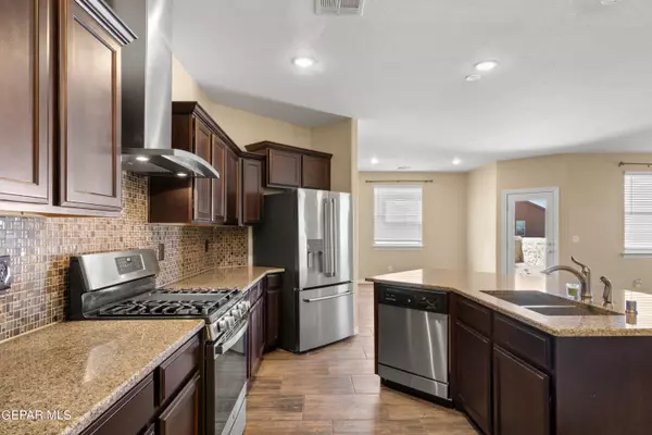 12760 Hidden Edge Drive, El Paso, TX 79928