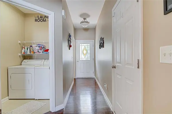 4023 Comrie LN, Burlington, NC 27215