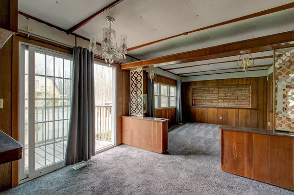 220 Duck Creek LN, Noblesville, IN 46060