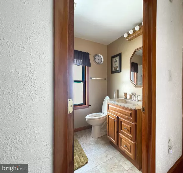 927 KIRKWOOD ST, Wilmington, DE 19801