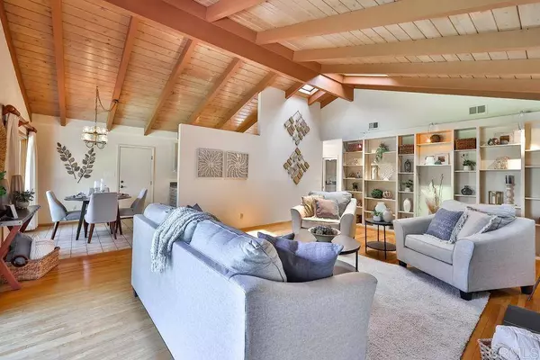 1360 Tourmaline Street, San Diego, CA 92109