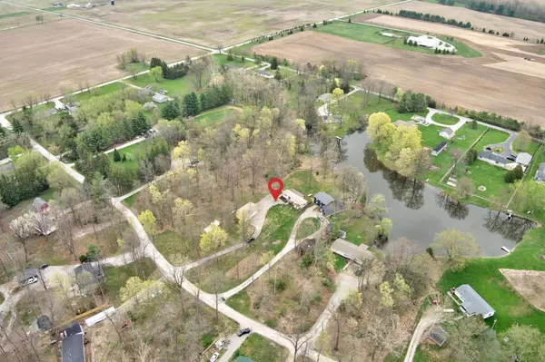 220 Duck Creek LN, Noblesville, IN 46060