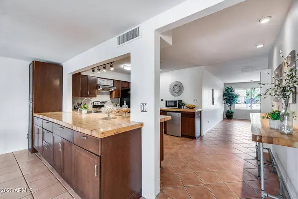 1234 E EL PARQUE Drive, Tempe, AZ 85282