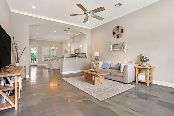 28 HESTER ST, Madisonville, LA 70447