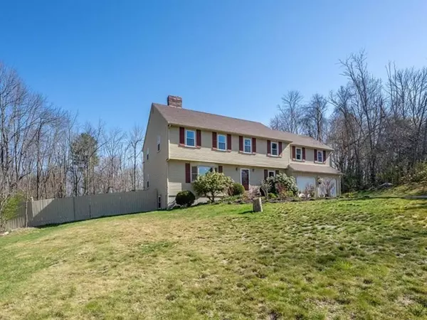 7 Winchester Dr, Andover, MA 01810