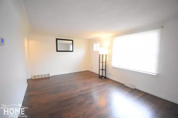 4171 Risedorph St, Burton, MI 48509