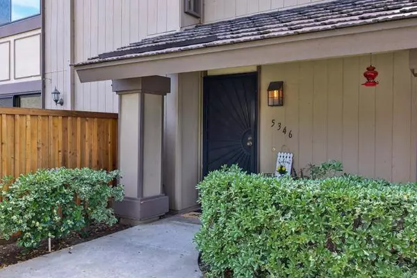 5346 Caminito Velasquez, San Diego, CA 92124