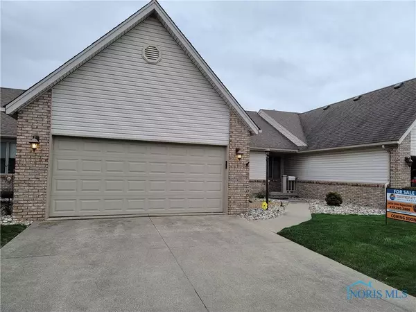 4237 Townhouse DR #E, Oregon, OH 43616