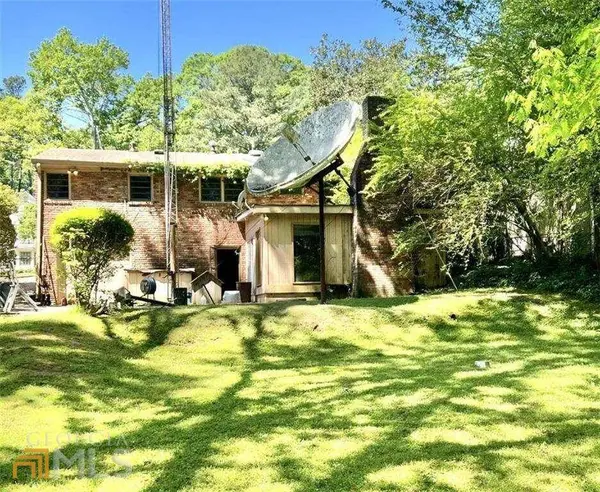 2461 FERNLEAF CT NW, Atlanta, GA 30318