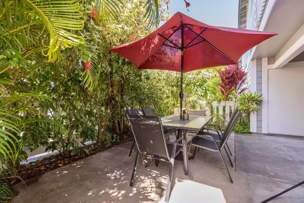 75-6081 ALII DR #OO104, Kailua-Kona, HI 96740