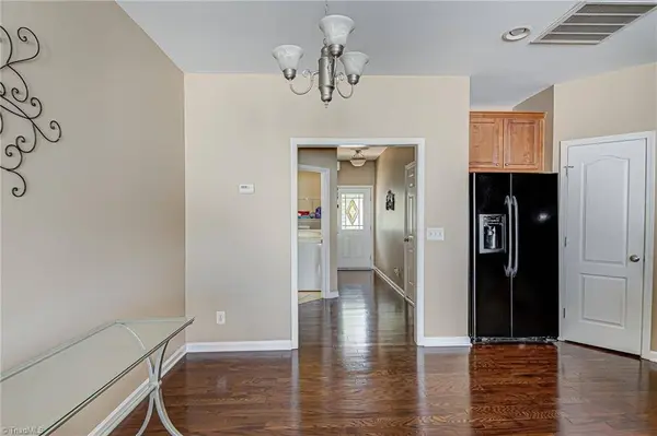 4023 Comrie LN, Burlington, NC 27215