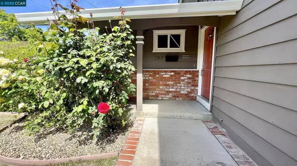 896 Brittany Ln, Concord, CA 94518