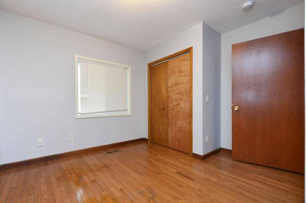 906 Fremont AVE, Saint Paul, MN 55106