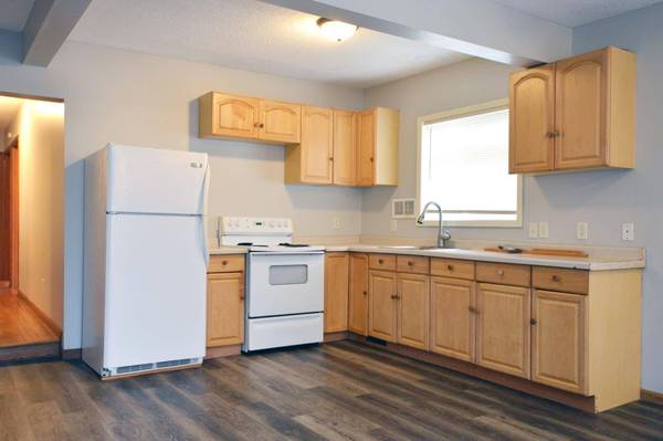 906 Fremont AVE, Saint Paul, MN 55106