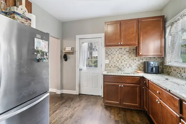 11 S Cagwin AVE, Joliet, IL 60436