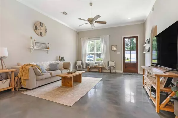 28 HESTER ST, Madisonville, LA 70447