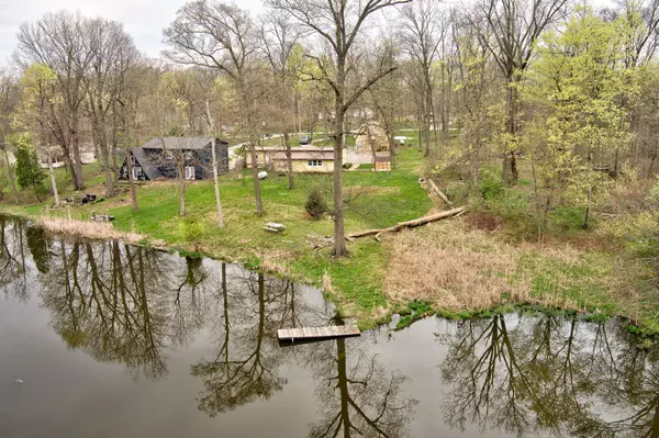 220 Duck Creek LN, Noblesville, IN 46060