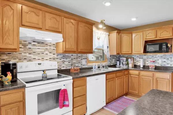 915 2nd ST, Pepin Twp, WI 54759