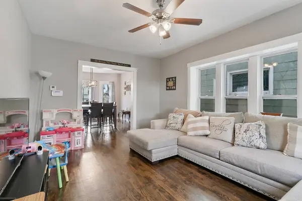 11 S Cagwin AVE, Joliet, IL 60436