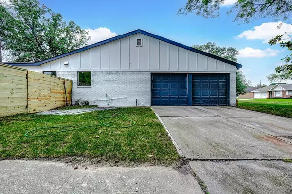 10722 Carlota CT, Houston, TX 77096