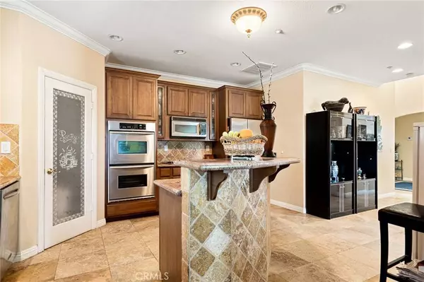 4029 Shahen DR, San Bernardino, CA 92404