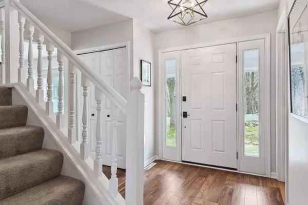 3980 Hawthorn CIR, Chanhassen, MN 55331