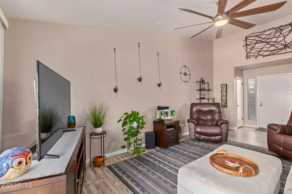 4611 W CONTINENTAL Drive, Glendale, AZ 85308
