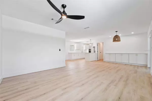 2710 21ST AVE W, Bradenton, FL 34205