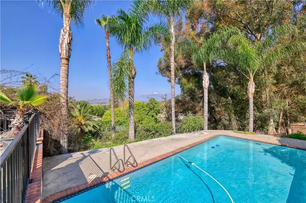 4029 Shahen DR, San Bernardino, CA 92404