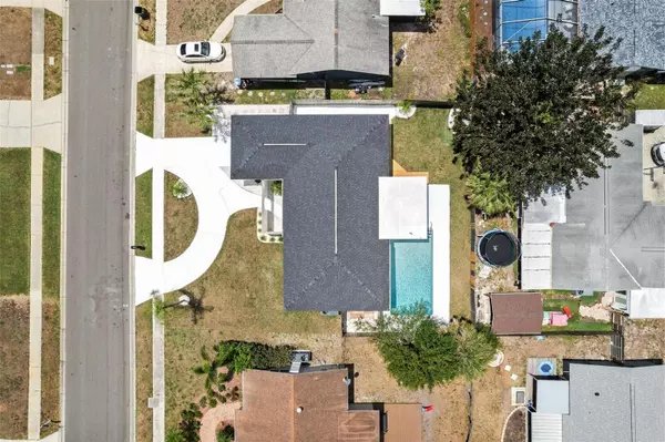 2710 21ST AVE W, Bradenton, FL 34205