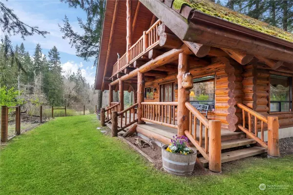 32306 100th Avenue Ct S, Roy, WA 98580