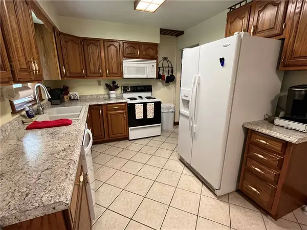 413 Holbert Stretch Road, Dilliner, PA 15327