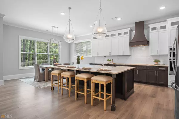 5971 Lanier Heights CIR, Buford, GA 30518