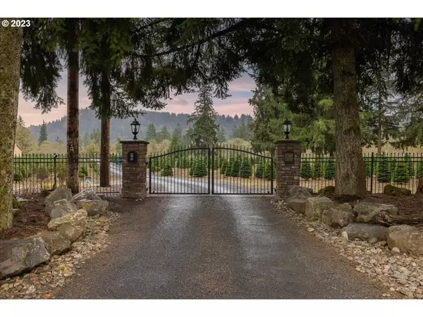 17300 N SANTIAM HWY, Stayton, OR 97383