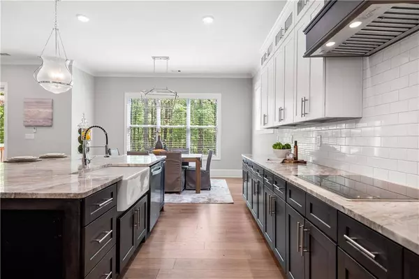 5971 Lanier Heights CIR, Buford, GA 30518