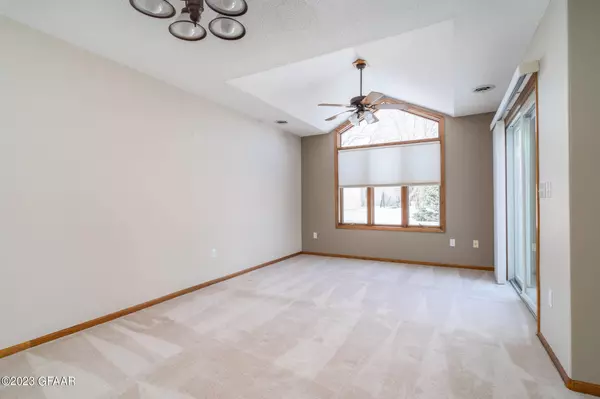 2035 10TH Street SE, East Grand Forks, MN 56721