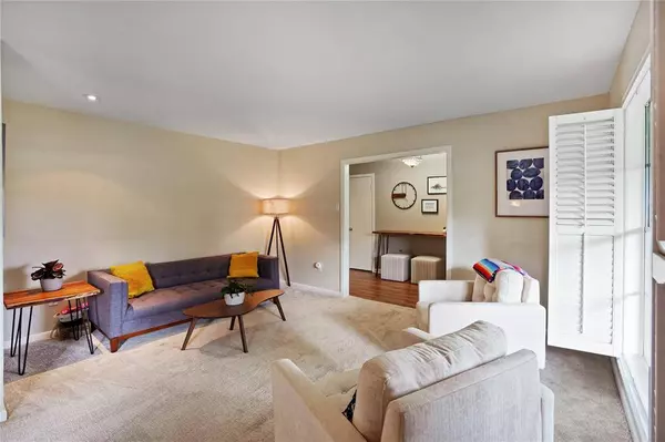 5238 Kingfisher DR, Houston, TX 77035