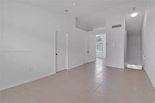 10845 NW 3rd Ct #18A2U, Pembroke Pines, FL 33026