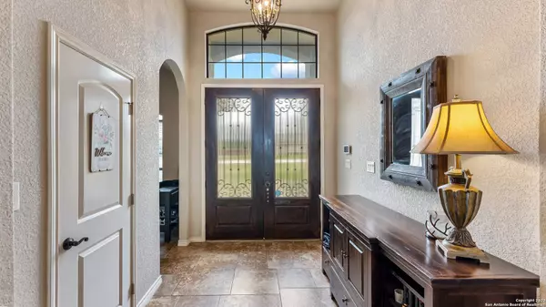 15910 WHITE CAP DR, Lytle, TX 78052-4564